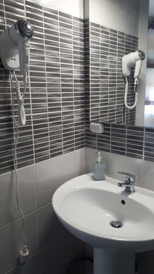 Casa Vacanze Le Terrazze Werona Zewnętrze zdjęcie